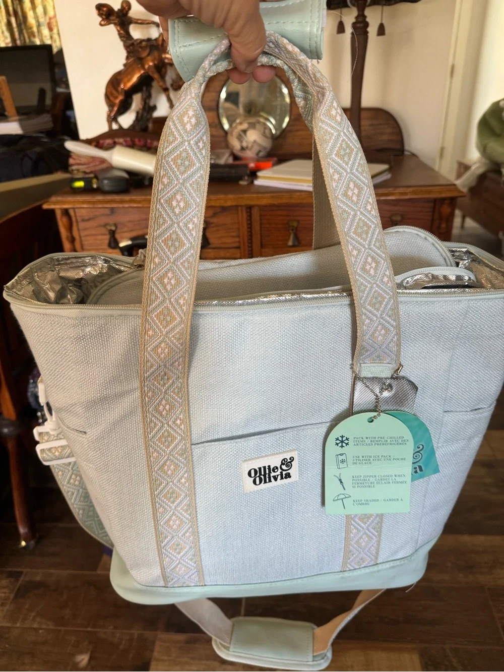 Mint Insulated Canvas Tote Ollie & Olivia